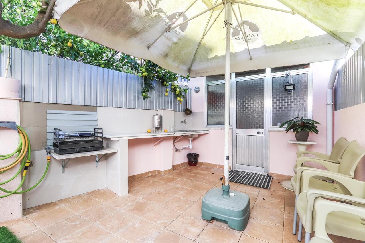 Vita Portucale ! Moscavide Casa Branca W/ Terrace Lisboa Kültér fotó